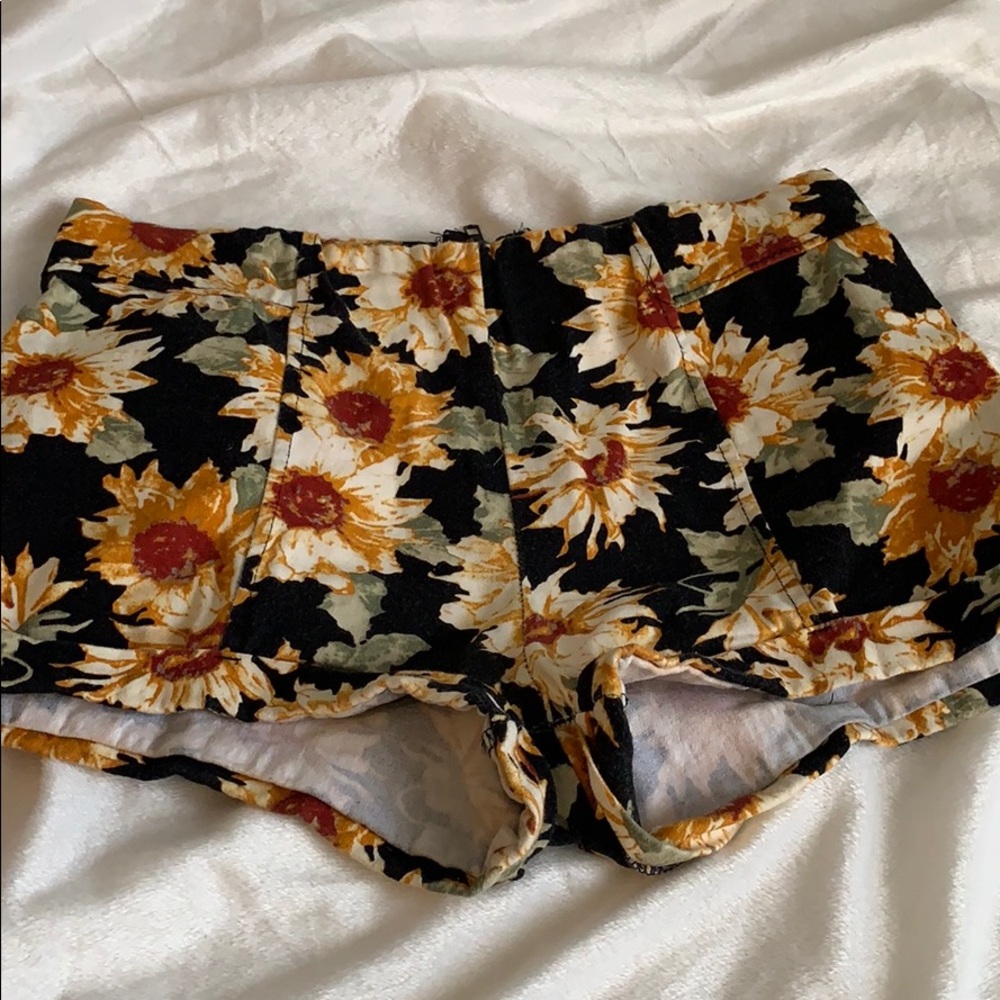 LA hearts - shorts